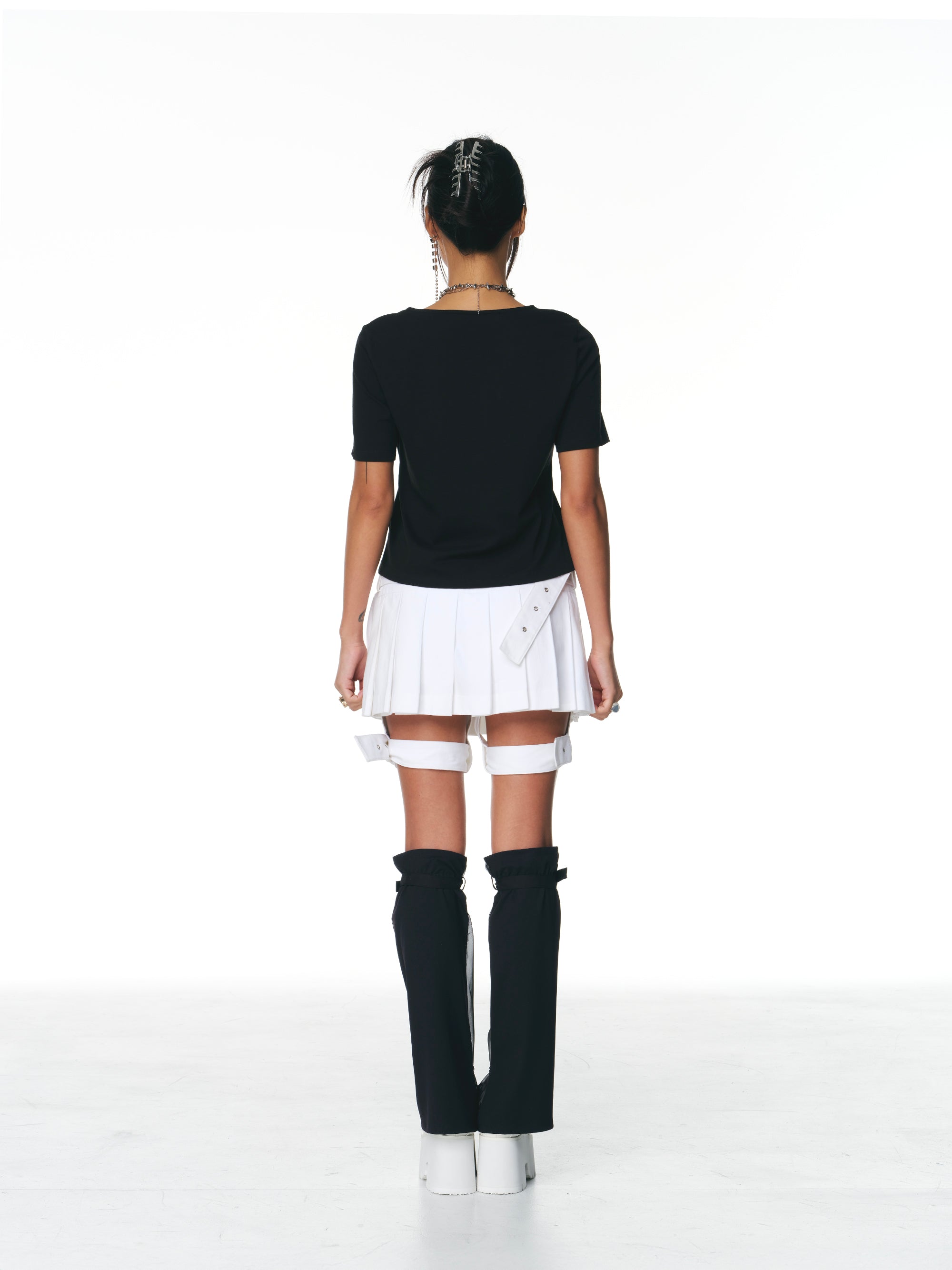 [Yusuki] Pleated Skirt with Belts (White)